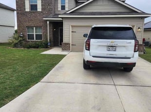 Jeni A.'s lawn care services service result