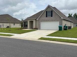 Cindi R.'s grass maintenance service result