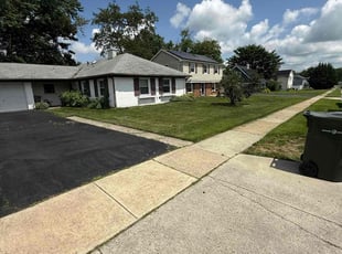 Julie M.'s grass maintenance service result