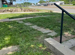 Simone B.'s lawn service service result