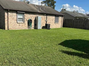 Simone C.'s turf maintenance service result