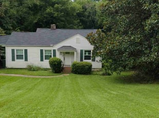 Elizabeth H.'s grass maintenance service result