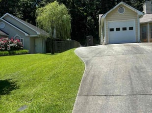 Karis W.'s lawn care service result