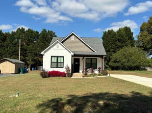 Linda M.'s lawn maintenance service result
