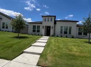 Dominique A.'s lawn maintenance service result