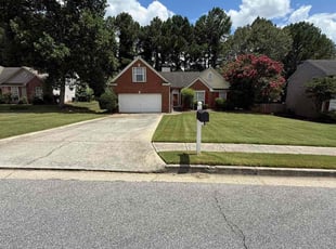 Rosilene B.'s grass maintenance service result