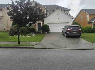 Sarah L.'s lawn service service result
