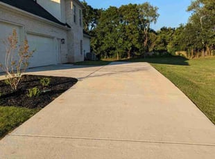 Janna B.'s lawn care services service result