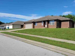 Belinda W.'s lawn care services service result