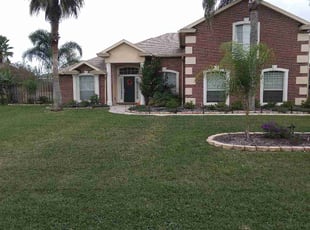 Debbie W.'s lawn care service result