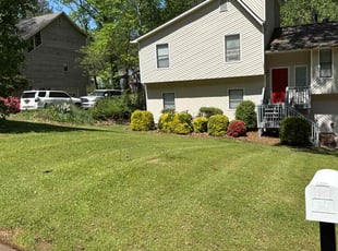 Laura C.'s lawn maintenance service result