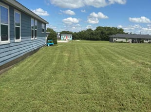 Jewell W.'s lawn care services service result