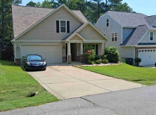 Laquita J.'s lawn care service result