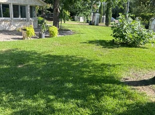Maureen K.'s lawn service service result