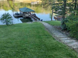 Darren F.'s grass maintenance service result