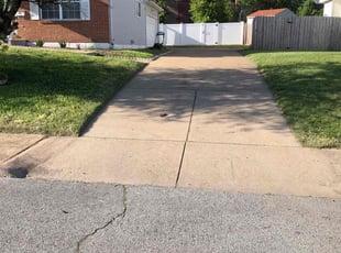 Ivette J.'s lawn maintenance service result