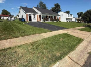 Tyteania B.'s grass maintenance service result