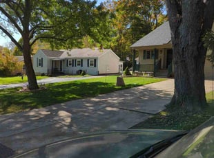 Rebecca R.'s lawn maintenance service result