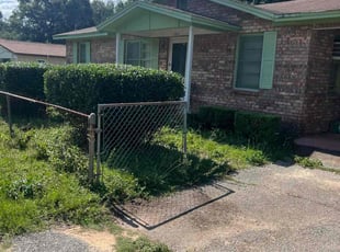 Donna S.'s Bush Trimming service result