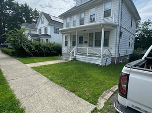 Maria J.'s grass maintenance service result