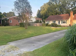 Jason H.'s lawn service service result