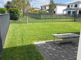 Jen T.'s lawn service service result