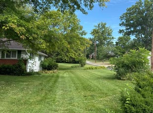 Melanie H.'s lawn service service result