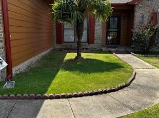 Nichole D.'s lawn care services service result