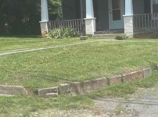 Victoria K.'s lawn maintenance service result