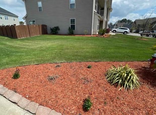 Melissa M.'s lawn care services service result