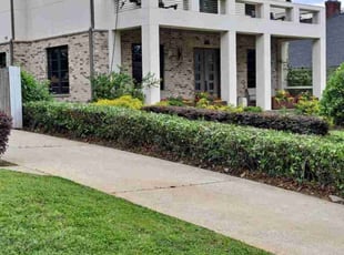 Aiyana G.'s Bush Trimming service result