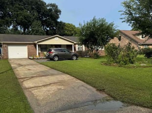 Jennifer M.'s turf care service result