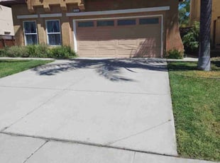 Kianna B.'s grass maintenance service result
