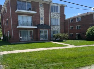 Yolanda C.'s grass cutting service result