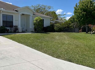 Victoria A.'s lawn care services service result