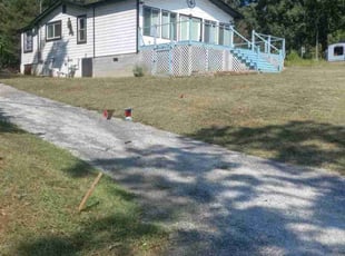 Romaine L.'s lawn service service result