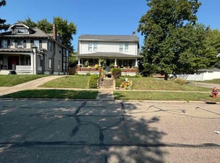 Deborah M.'s grass maintenance service result