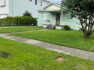 Kia H.'s lawn maintenance service result