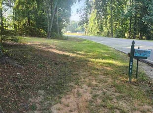 Chuck K.'s Flower Bed Weeding service result