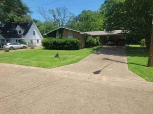 Latonya T.'s grass cutting service result