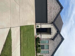 Shauna V.'s grass maintenance service result
