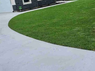 Santresa W.'s lawn care service result