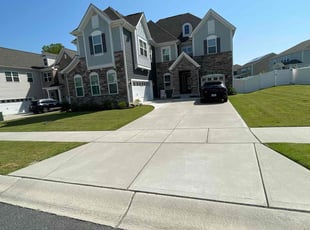 Dan B.'s grass maintenance service result