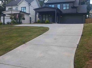 SchaShawn M.'s lawn care service result