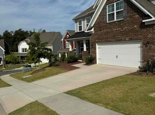 Emma W.'s lawn care services service result