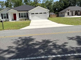 Trenece L.'s lawn care services service result