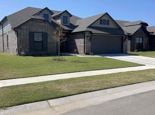Jennifer s.'s lawn care services service result