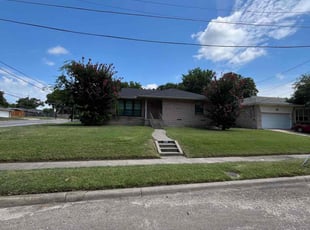 Monette C.'s lawn care service result