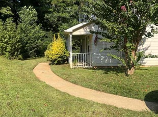 Donitta E.'s lawn care services service result