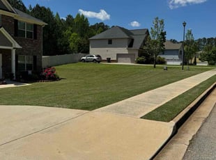Deborah K.'s grass cutting service result